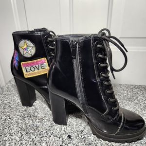 Aldo Funky Love Lightening Star Patches Black Heeled Combat Boots Size 7.5